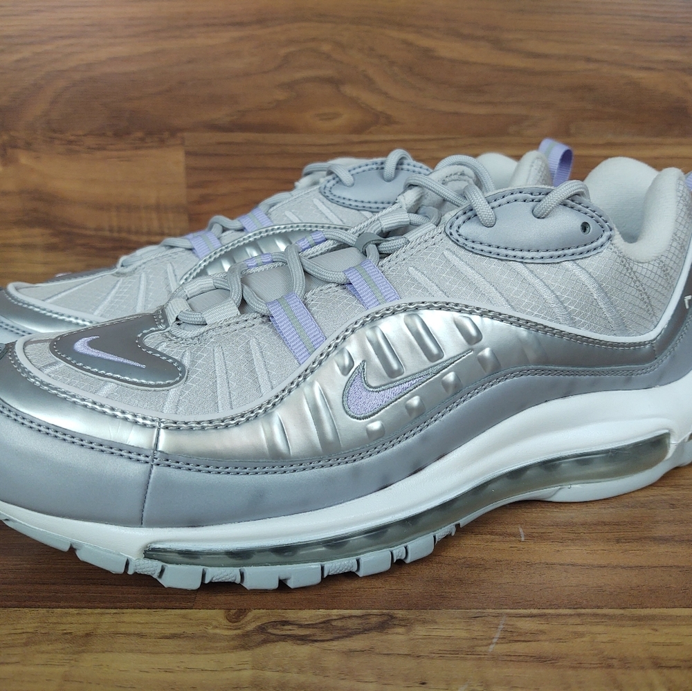 Nike Women's Air Max 98 SE Silver Vast Grey Purple